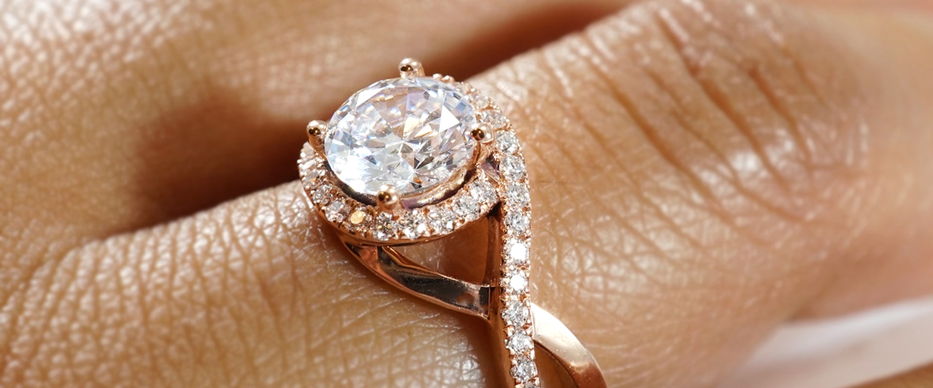 The Art of Custom Jewelry Design: A Guide to Consultations